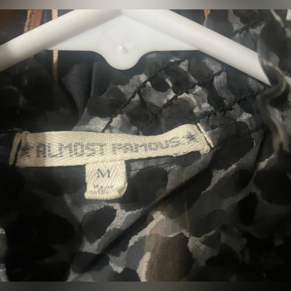 Almost Famous Sheer Black Leopard Print Open Blouse Faux Wrap Elastic Waist🖤 - Picture 2 of 7